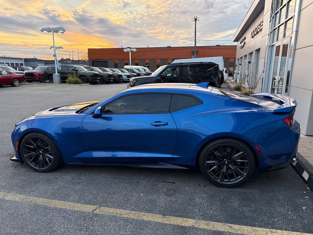 Used 2018 Chevrolet Camaro ZL1 RWD image 2