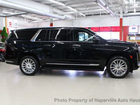 Used 2023 Cadillac Escalade ESV Premium Luxury AWD/4WD image 71