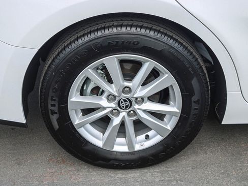 Used 2025 Toyota Camry LE image 12