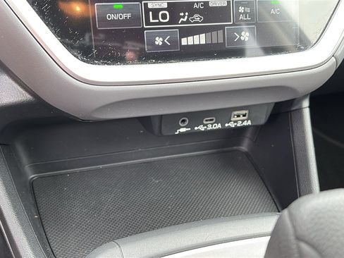 Used 2025 Subaru Crosstrek 2.5i Premium AWD/4WD image 18