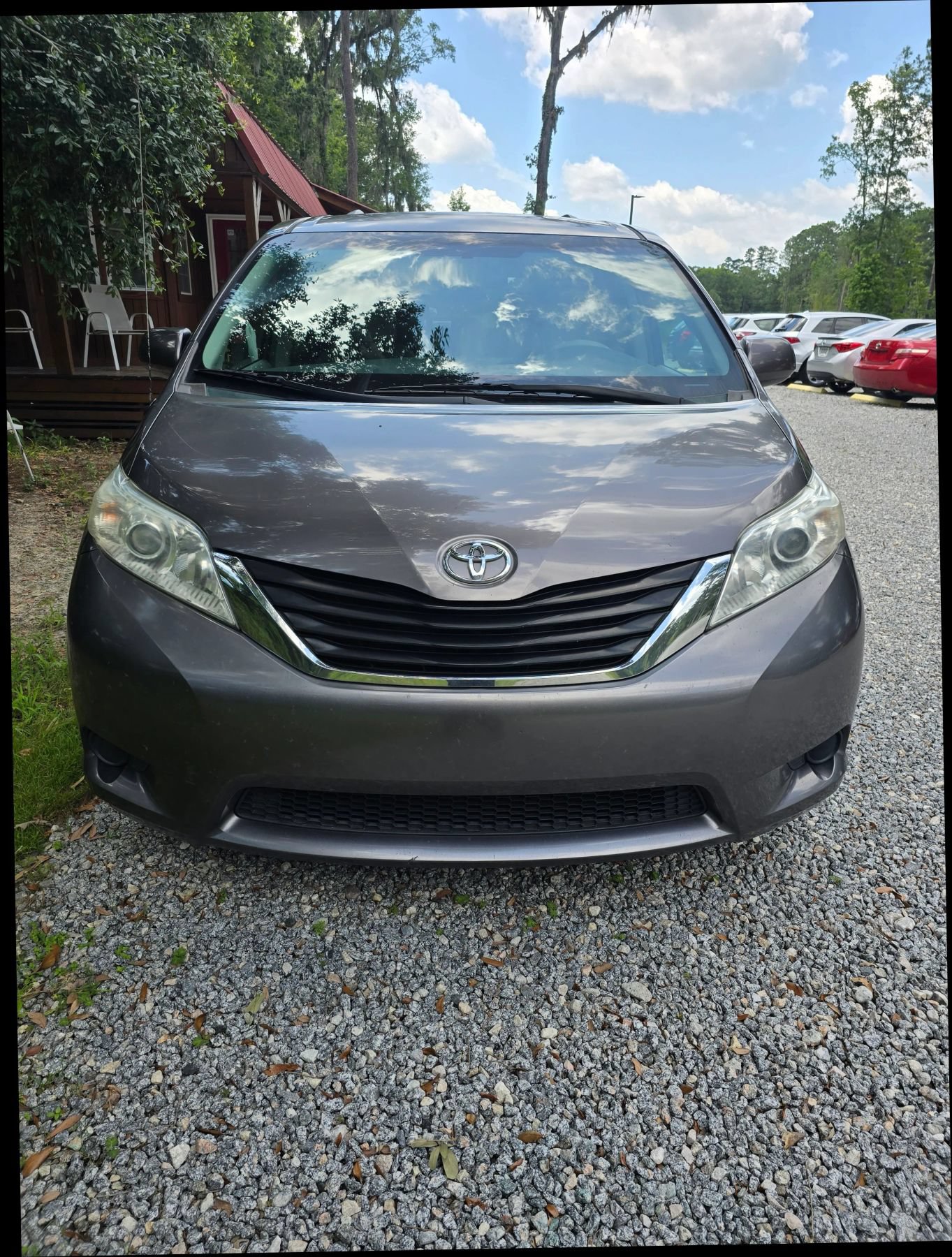 Used 2014 Toyota Sienna LE FWD image 2
