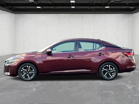 Used 2024 Nissan Sentra SV FWD image 8