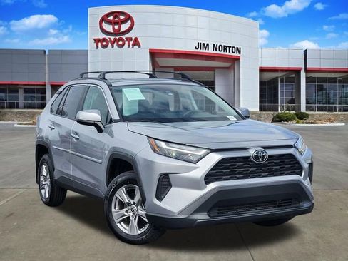 Used 2025 Toyota RAV4 XLE w/ Convenience Package image 1