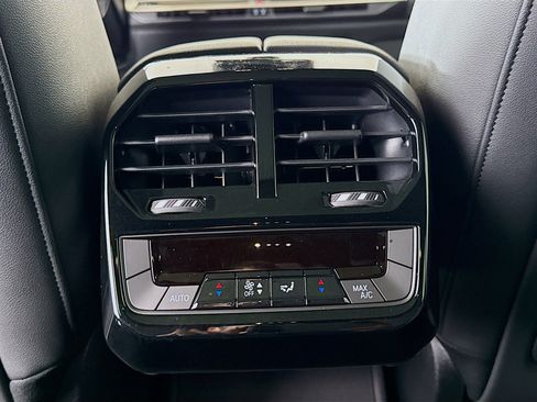 Used 2023 BMW iX xDrive50 w/ Sport Package image 26