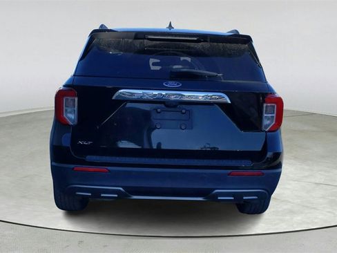 Used 2020 Ford Explorer XLT w/ Equipment Group 202A image 5