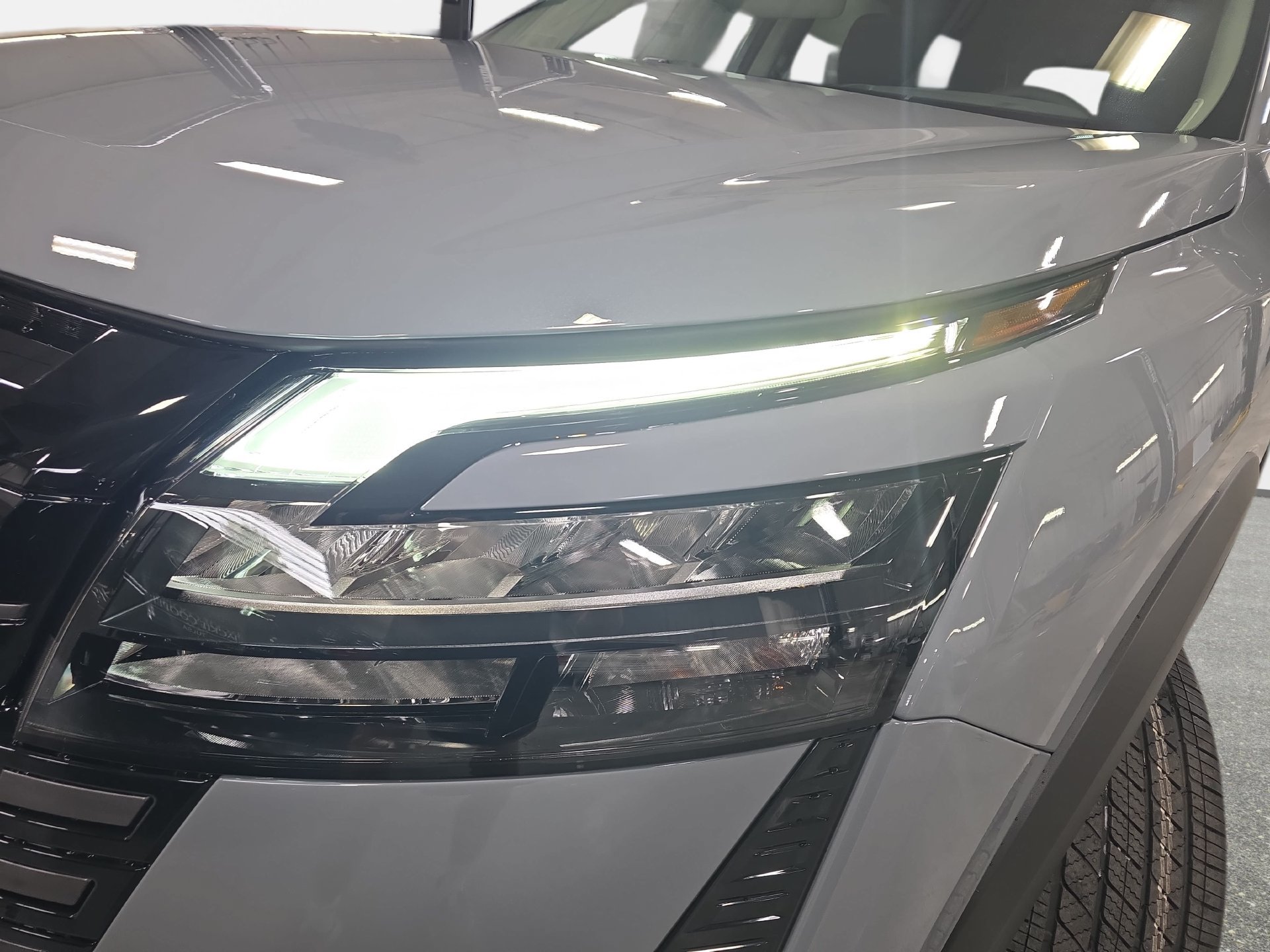 New 2026 Nissan Pathfinder Platinum FWD image 30