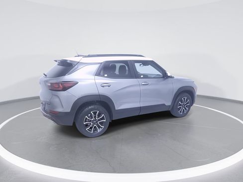 Used 2025 Chevrolet TrailBlazer ACTIV w/ Convenience Package image 7