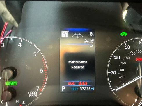 Used 2025 Toyota Corolla LE FWD image 3