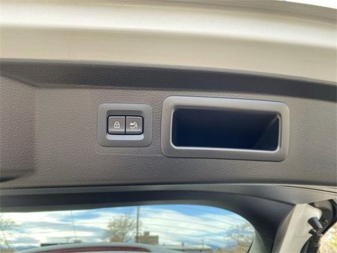Certified 2025 MAZDA CX-50 AWD 2.5 S w/ Cargo Package image 33