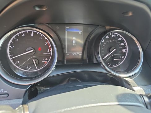 Used 2024 Toyota Camry SE FWD image 19