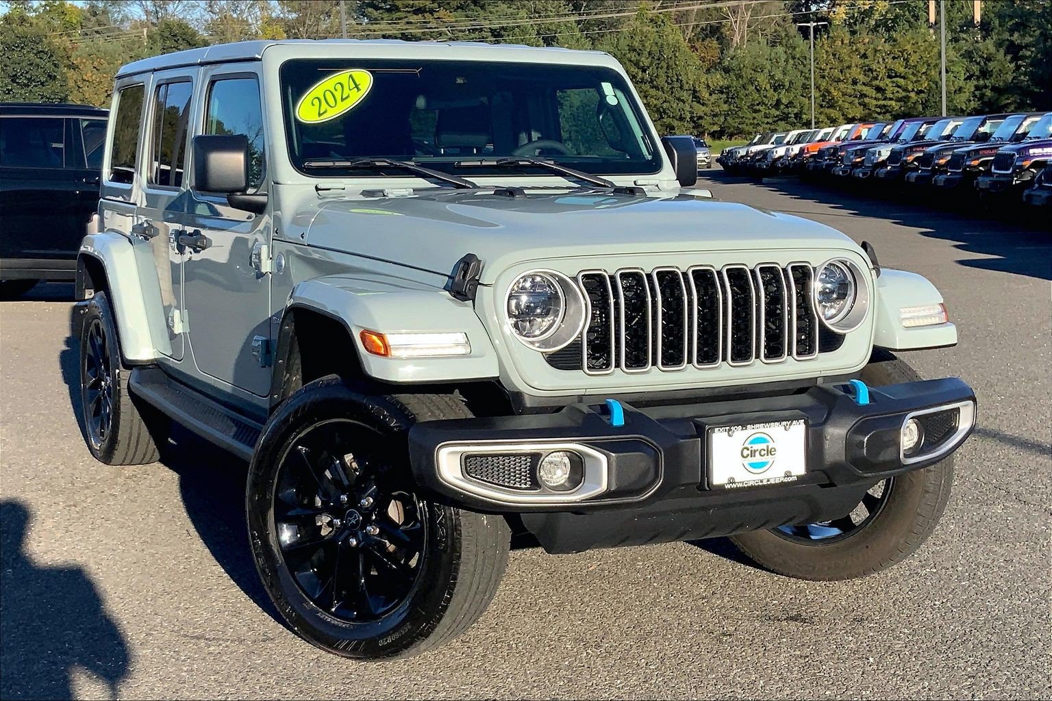 Certified 2024 Jeep Wrangler Unlimited Sahara w/ Safety Group AWD/4WD image 2
