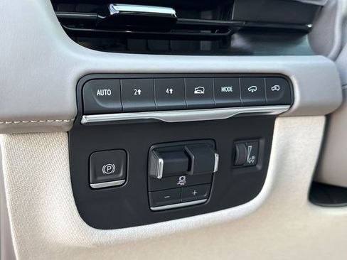 Used 2024 Cadillac Escalade Sport Platinum image 27