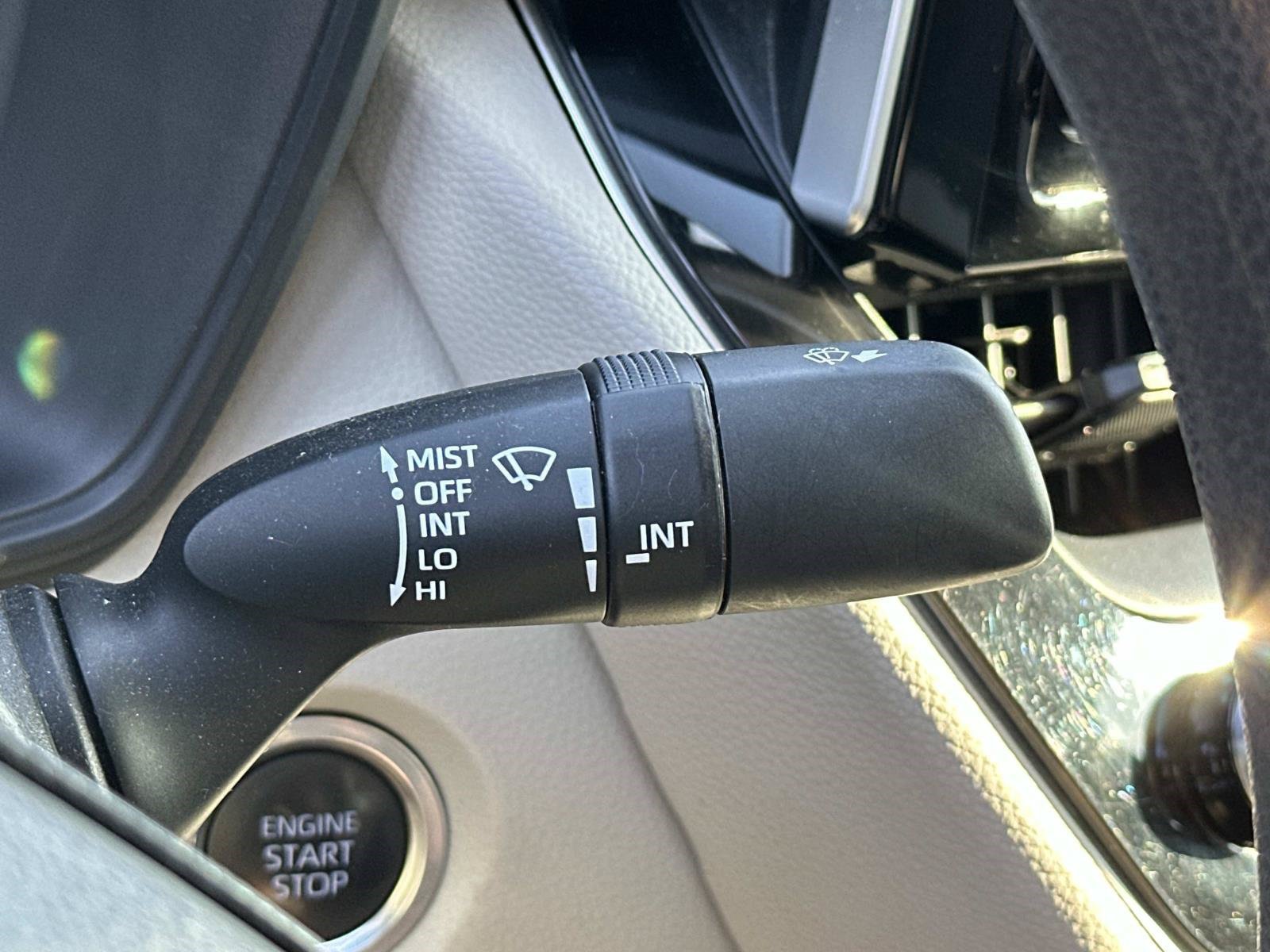Used 2021 Toyota Corolla LE w/ LE Convenience Package FWD image 24