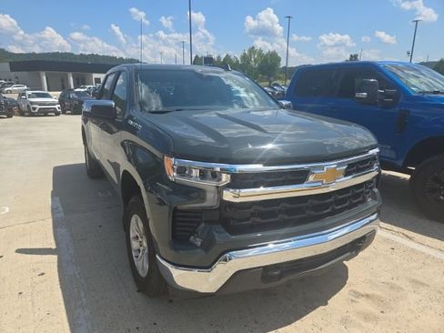 Used 2025 Chevrolet Silverado 1500 LT AWD/4WD image 45