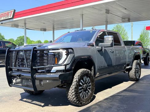 Used 2024 GMC Sierra 3500 Denali Ultimate image 6