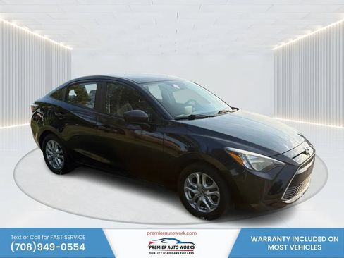 Used 2016 Scion iA FWD image 3