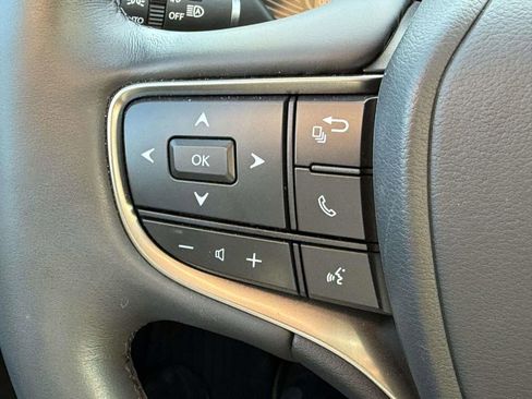 Used 2023 Lexus UX 250h F Sport image 23