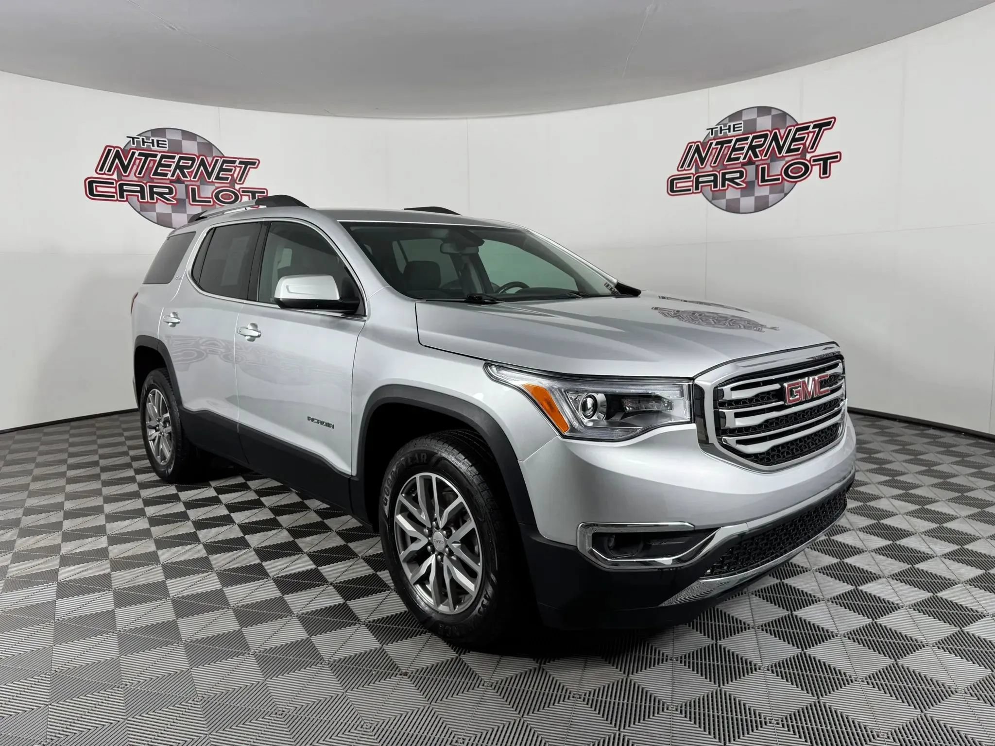 Used 2017 GMC Acadia SLE w/ Driver Alert Package I AWD/4WD image 9