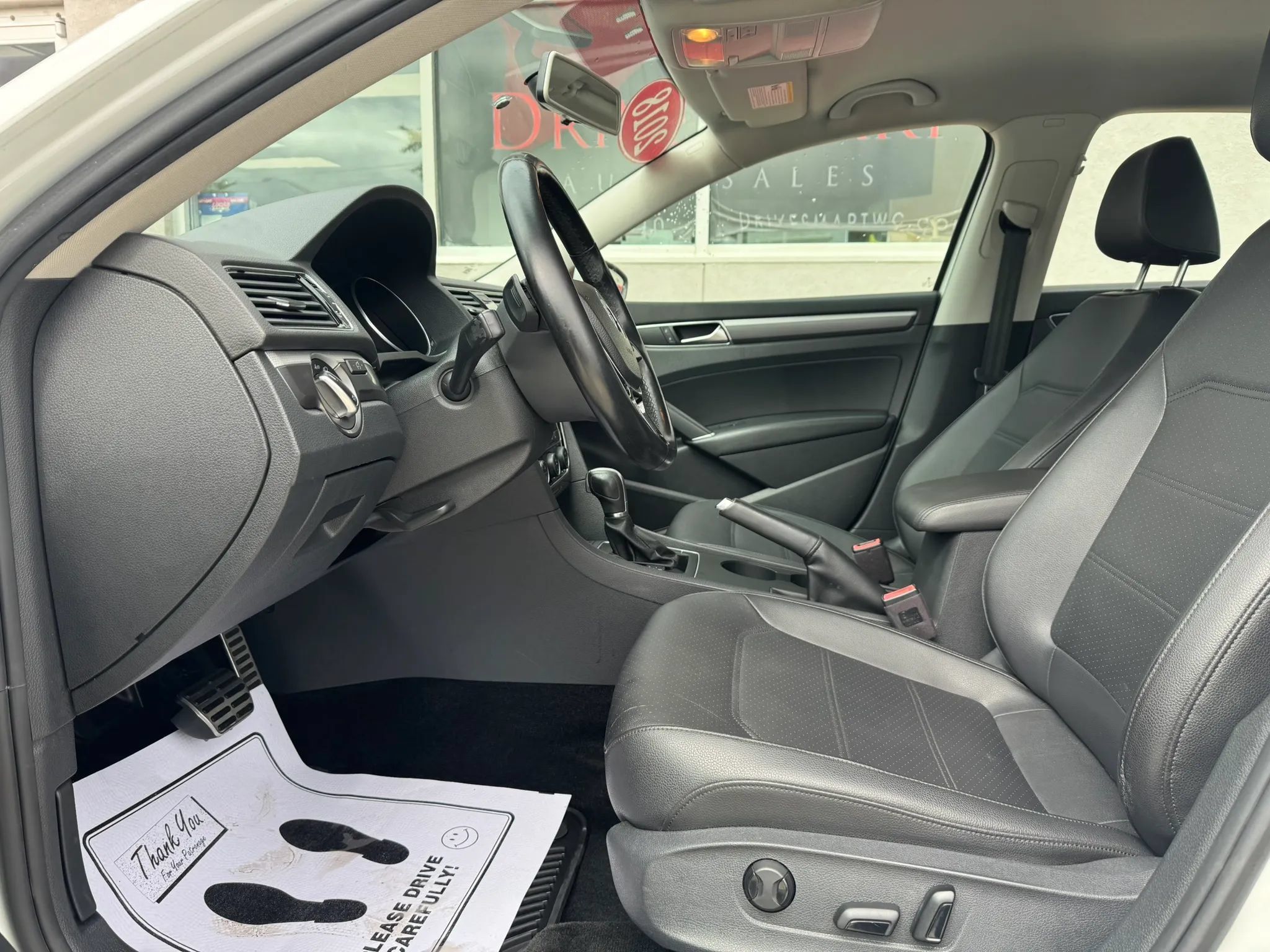 Used 2018 Volkswagen Passat 2.0T R-Line FWD image 7