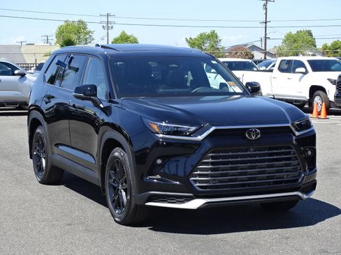 New 2026 Toyota Grand Highlander Limited AWD/4WD image 2