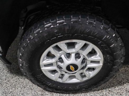 Used 2022 Chevrolet Silverado 2500 LT AWD/4WD image 11