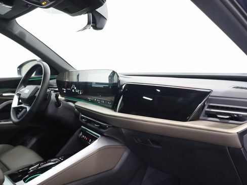 Certified 2025 Audi Q5 Premium Plus w/ Premium Plus image 23