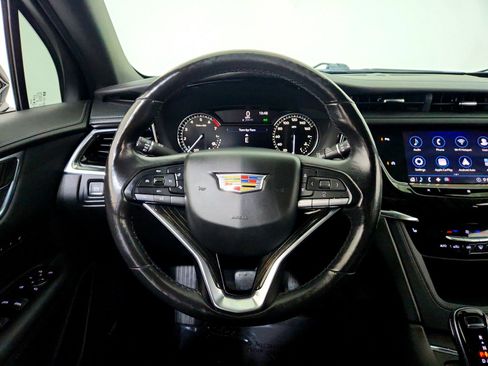 Used 2020 Cadillac XT6 Premium Luxury image 15