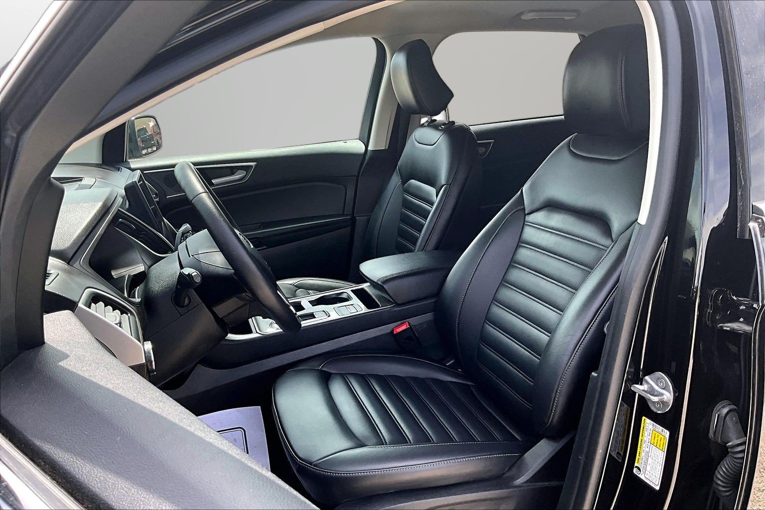 Used 2024 Ford Edge SEL w/ Convenience Package AWD/4WD image 16