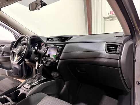 Used 2018 Nissan Rogue S w/ S Value Package image 10
