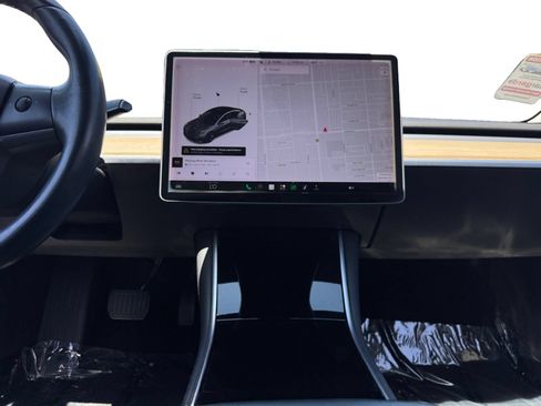 Used 2018 Tesla Model 3 Long Range RWD image 11