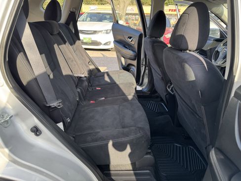 Used 2016 Nissan Rogue S image 17