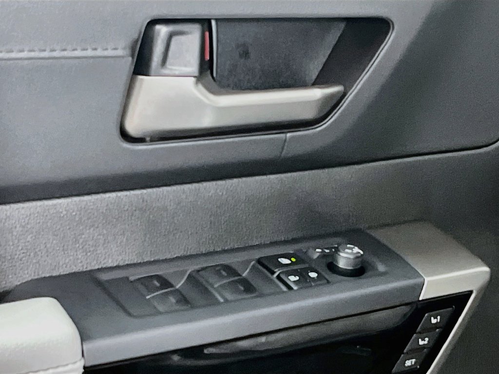 New 2026 Toyota Tundra Limited AWD/4WD image 12