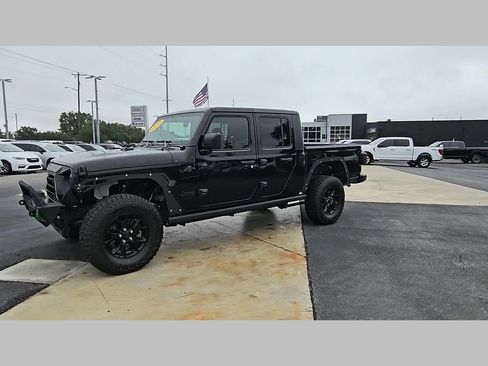 Used 2023 Jeep Gladiator Sport AWD/4WD image 40