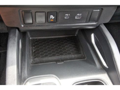 Used 2025 Nissan Frontier SV RWD image 29