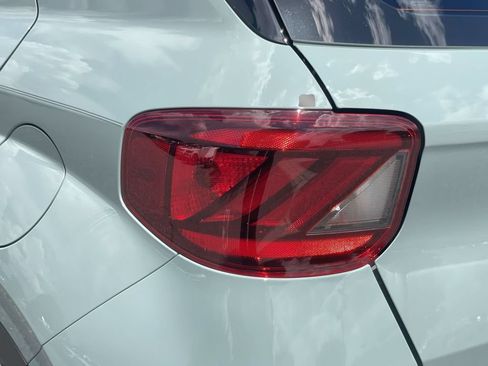 New 2026 Hyundai Venue SE FWD image 34