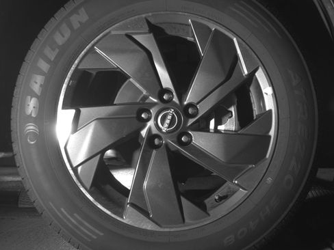 Used 2025 Nissan Rogue SV FWD image 13