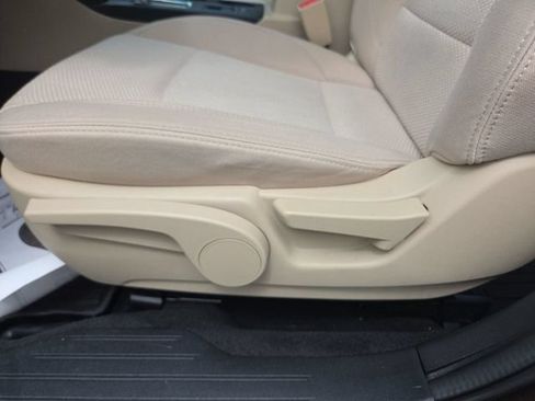 Used 2019 Subaru Outback 2.5i AWD/4WD image 18