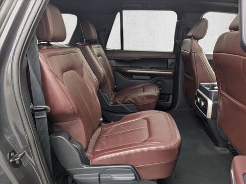 Used 2022 Ford Expedition Max Limited image 23