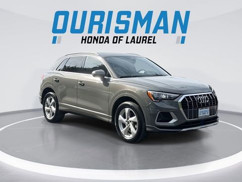 Used 2022 Audi Q3 2.0T Premium w/ Convenience Package AWD/4WD image 2