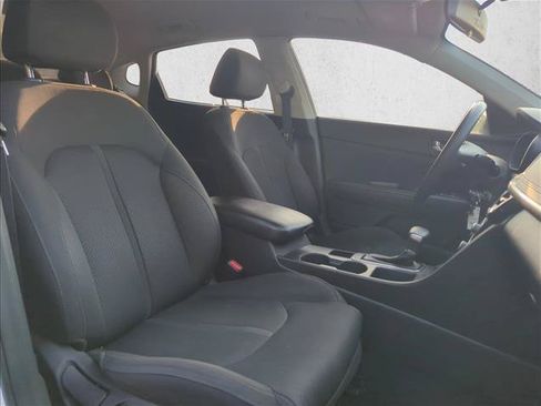 Used 2018 Kia Optima LX w/ 17" Alloy Wheels Package FWD image 27