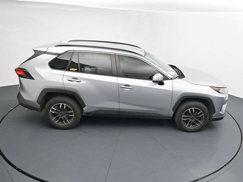 Used 2019 Toyota RAV4 LE w/ All Weather Liner Package AWD/4WD image 17