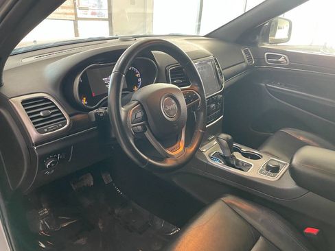 Used 2019 Jeep Grand Cherokee Limited w/ Trailer Tow Group IV image 18