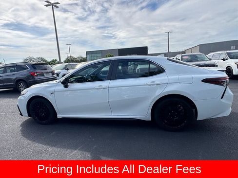 Used 2023 Toyota Camry SE FWD image 6