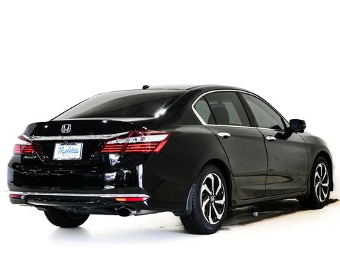 Used 2016 Honda Accord EX image 7