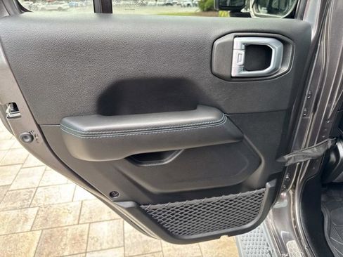 Used 2021 Jeep Wrangler Unlimited Rubicon 4xe image 17