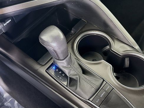 Used 2024 Toyota Camry SE image 20