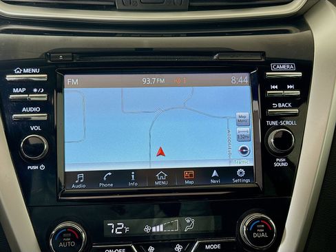 Used 2018 Nissan Murano SL w/ Moonroof Package image 16