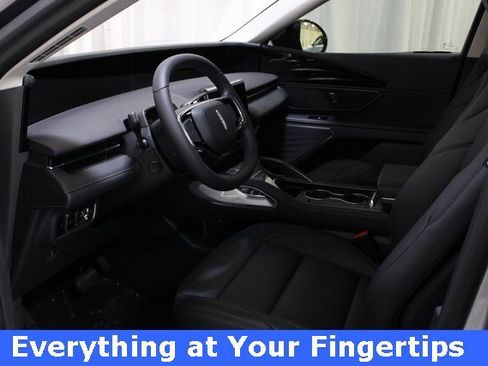 New 2026 Lincoln Nautilus Premier image 24