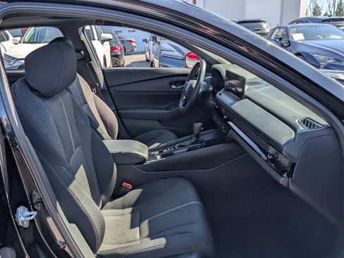 Used 2024 Honda Accord Sport image 11