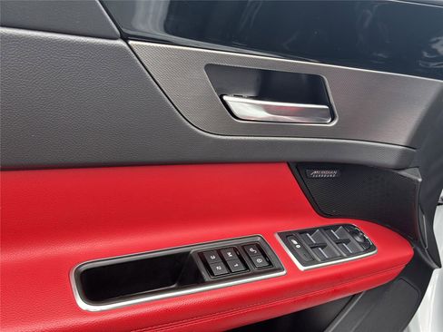 Used 2020 Jaguar XF Checkered Flag image 25